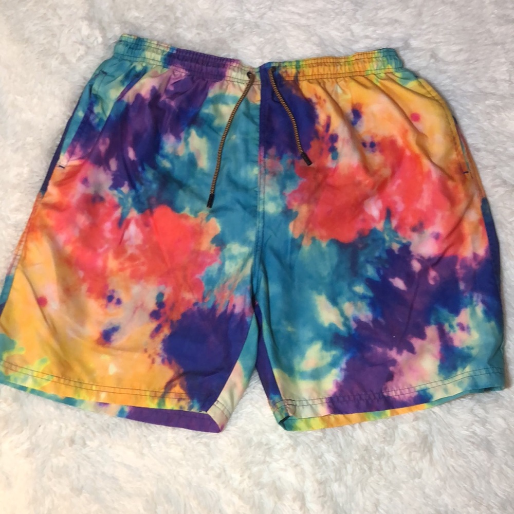 Colorful Swim Shorts with Pockets and Drawstring Brohen Threads Men’s XL NWT